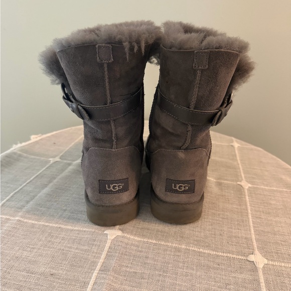 UGG Nash Buckle Grey Boots Size 9 - Picture 3 of 6